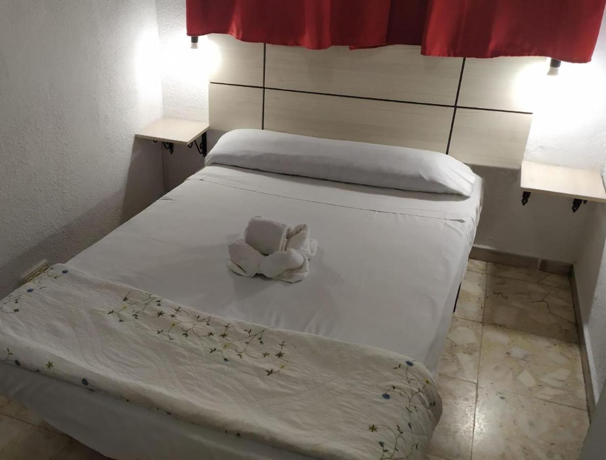 Pension Rivera Madrid Exterior photo