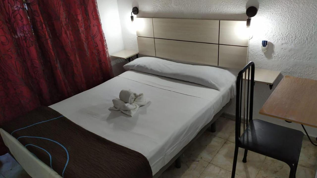 Pension Rivera Madrid Exterior photo