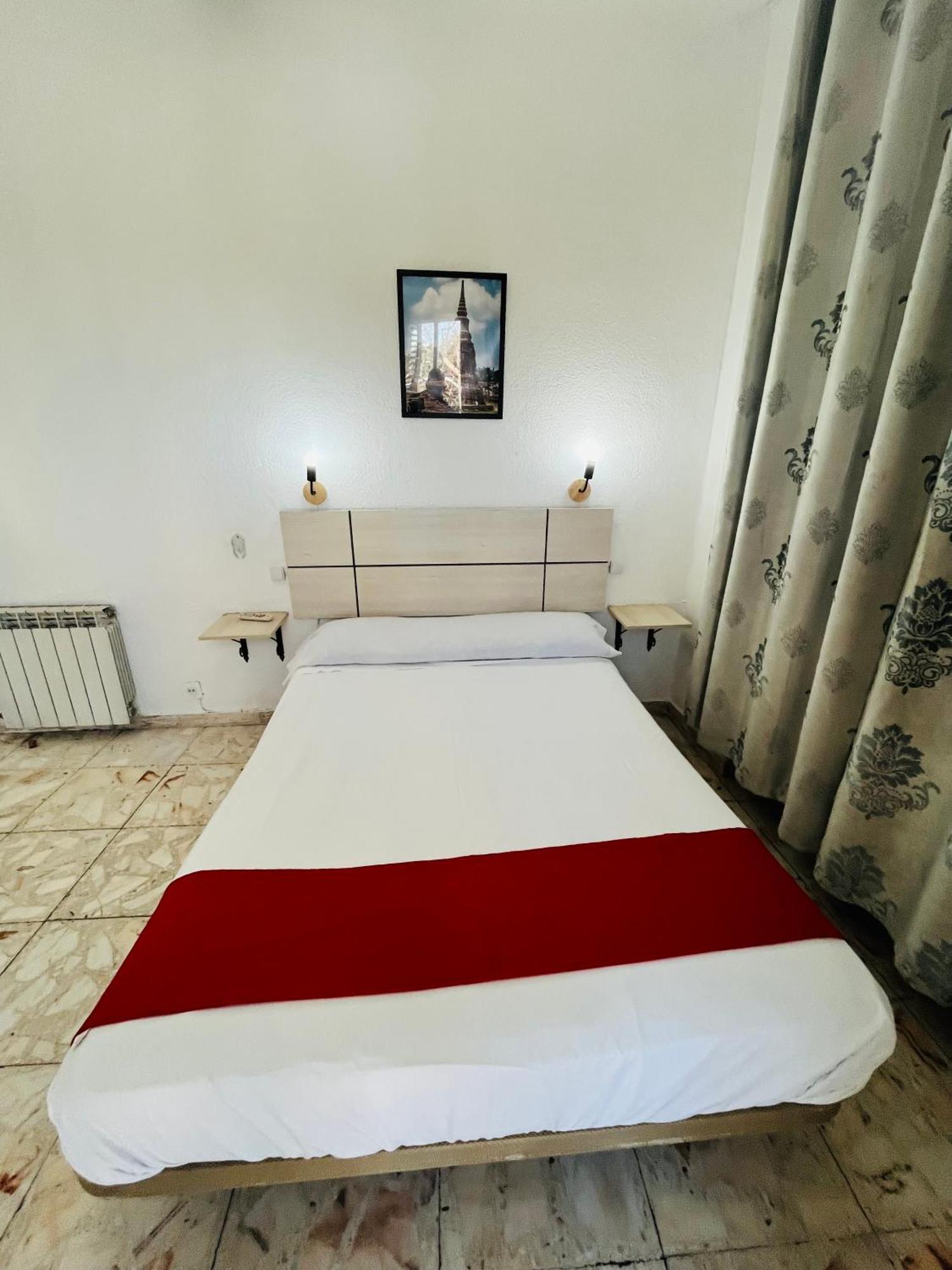 Pension Rivera Madrid Exterior photo